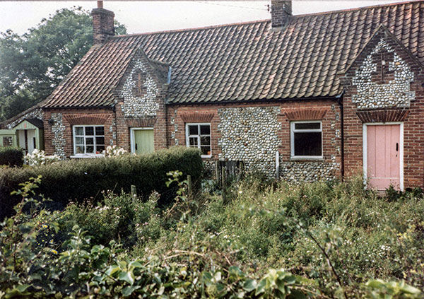Marlpit Cottages c.1965