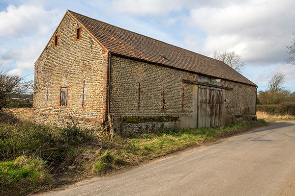 Green Farm barn - 13th May 2022