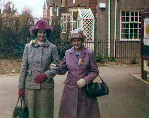 Edith Mary Smith (1924-1984) with mother Emily Mary Smith (1895-1982
