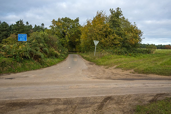 Pond Hills Road's southern junction with Edgefield Road - 6th November 2021