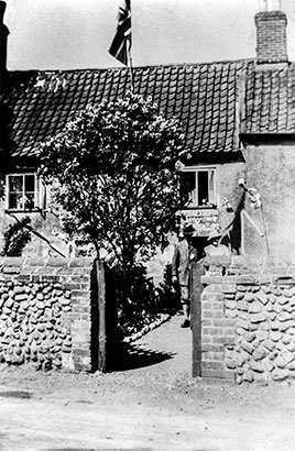 1935