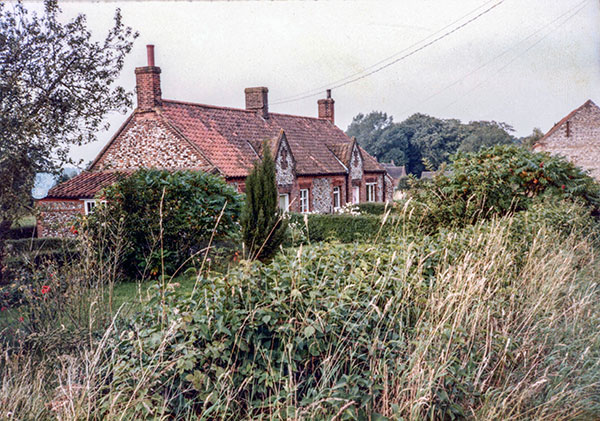 Marlpit Cottages c.1965